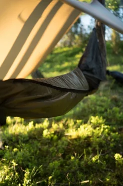 Lesovik Larva 39 Lesovik Larva -Remise Camping lesovik larva