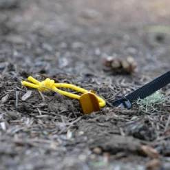 Six Moon Designs 6 Piece Stake Set -Remise Camping sardines alu six moon design 6 piece stake set 03