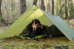 Lesovik Solo 8 Lesovik Solo -Remise Camping tarp ultraleger bache lesovik groza solo 02